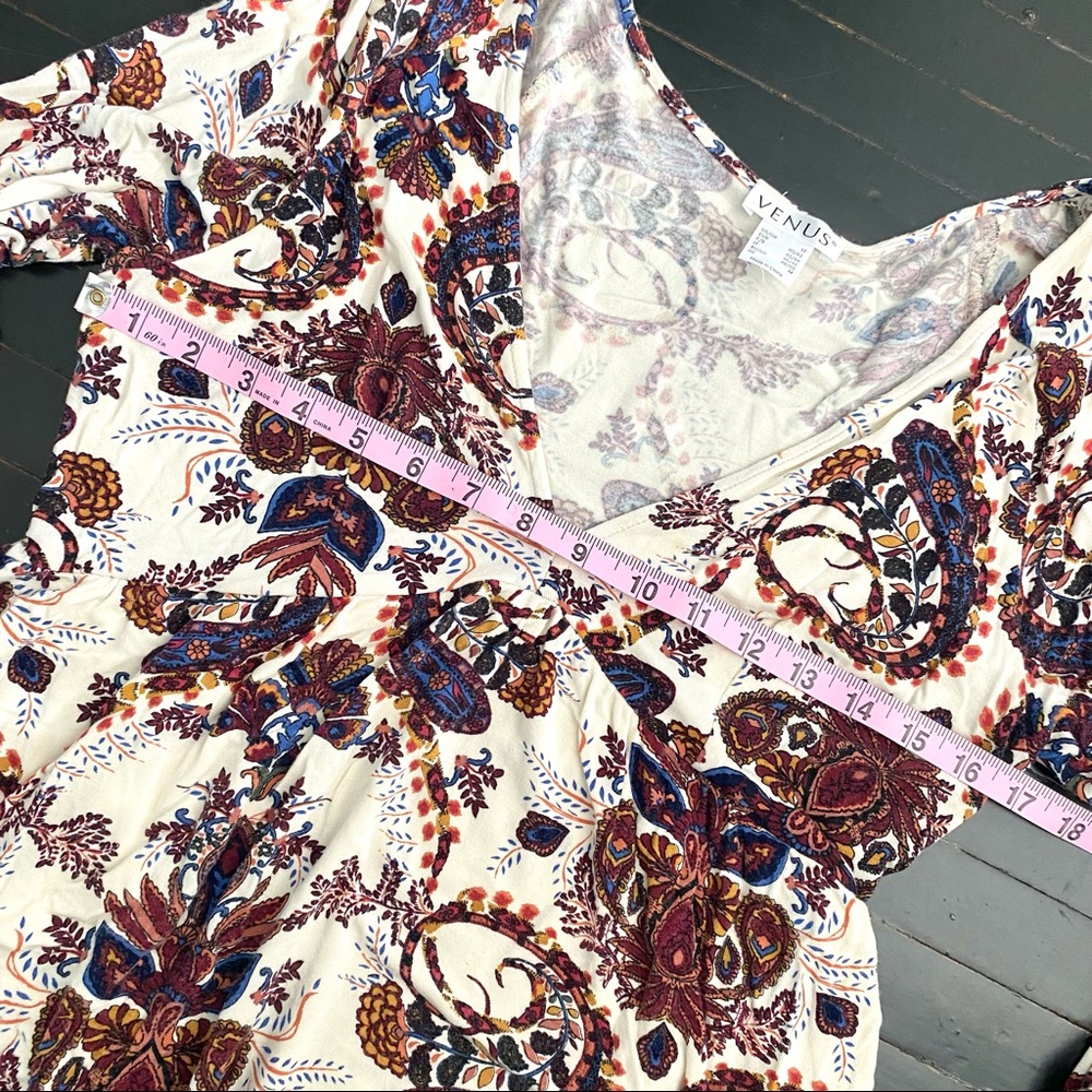 VENUS Cream & Burgundy Paisley Floral Deep V-neck Prairie Hippie Top - Picture 6 of 10